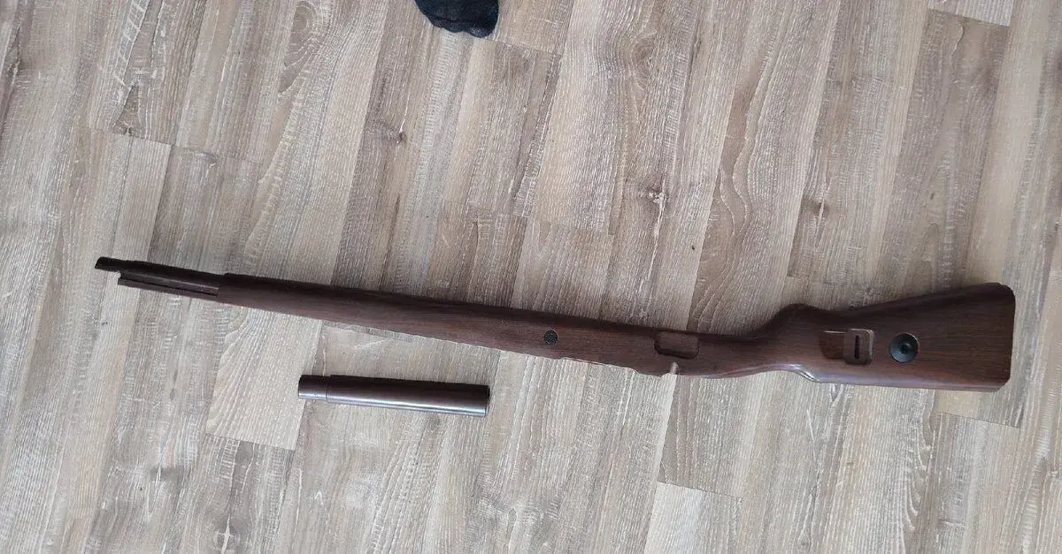 Plastovú pažbu na Snow Wolf Kar98k