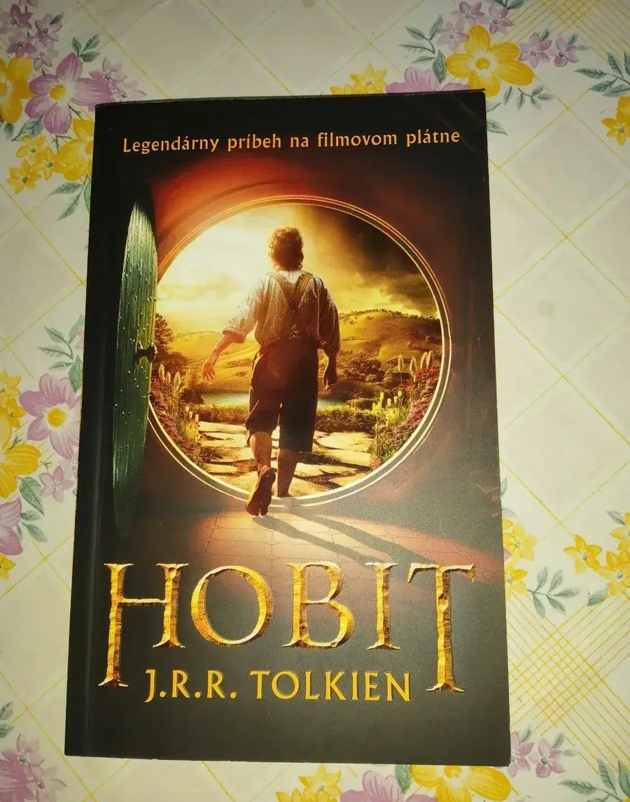 Fantazy knihu Hobit v perfektnom stave ako novu