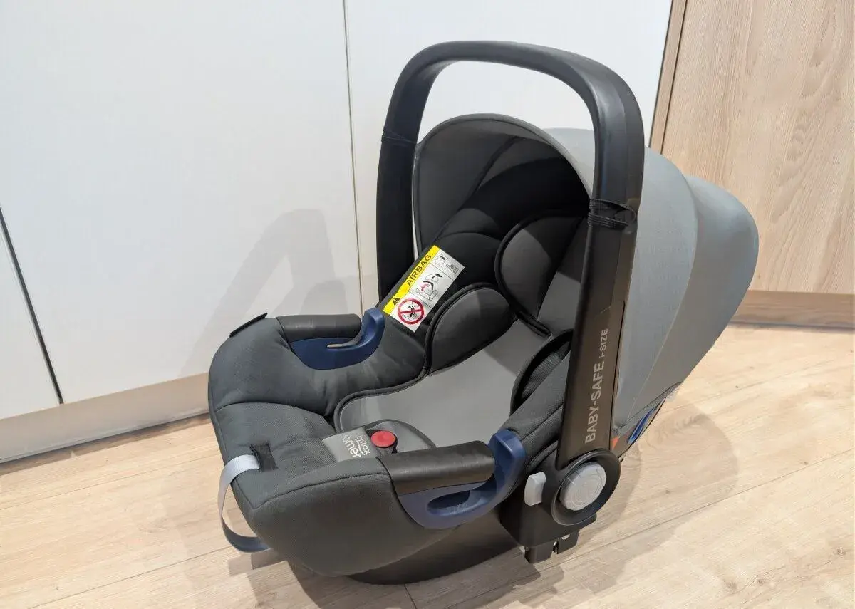 Britax Römer Baby-Safe 2 i-Size