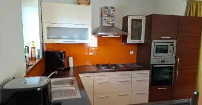 Kuchynská linka so spotrebičmi