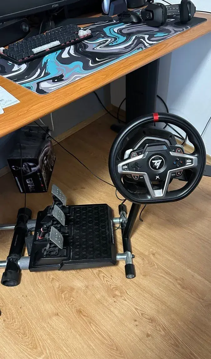 Thrustmaster T248 + stojan (Komplet set v top stave)