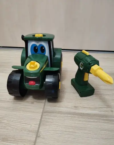 John Deere traktor Johnny TOMY