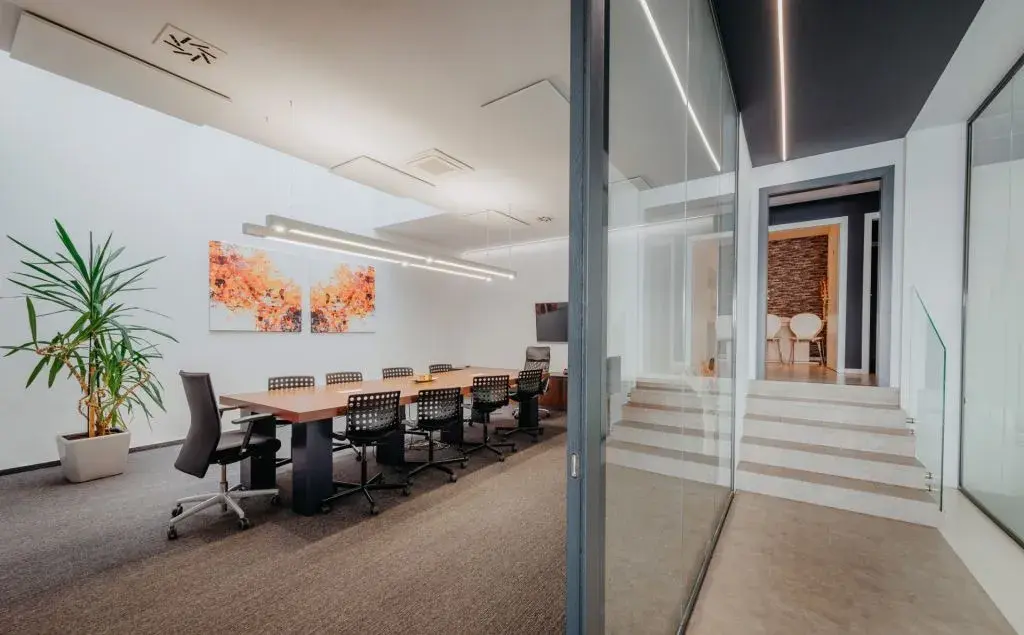 NA PRENÁJOM REPREZENTATÍVNE PRIESTORY 215,29 M2, STANICA – S