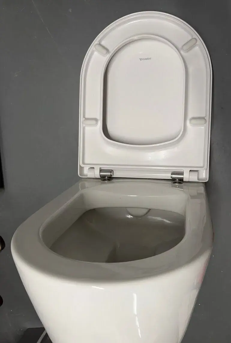 Duravit D-Neo With Soft Close Toilet Seat