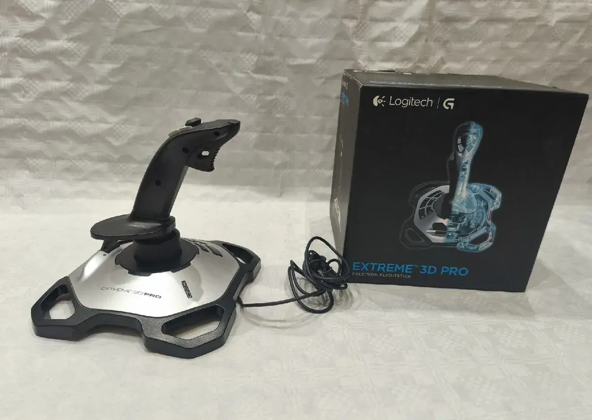 Joystick Logitech Extreme 3D Pro