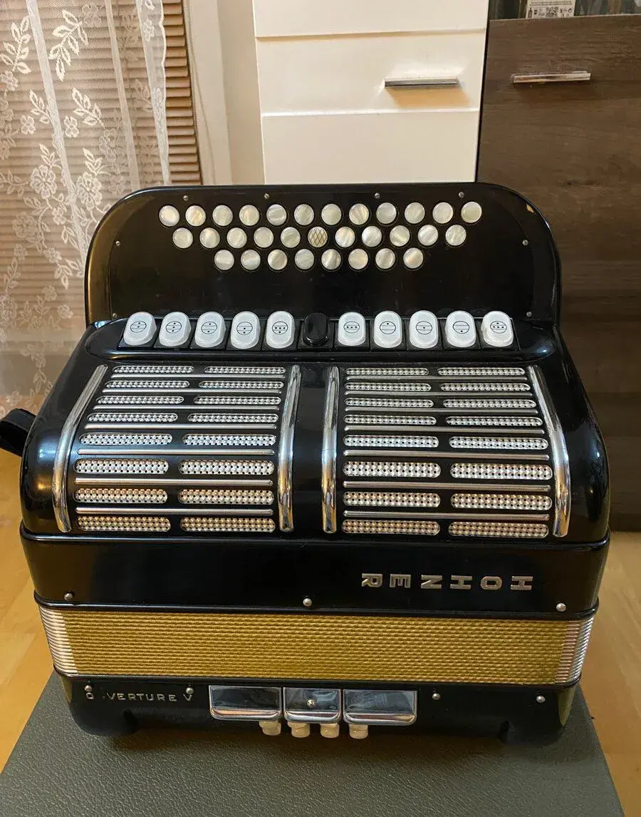 Heligonka Hohner Ouverture V CF 5hlas + kufor