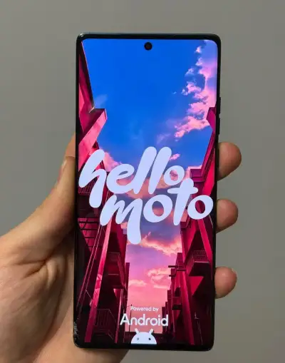 Motorola Edge 50 Fusion – 50 Mpx OIS – poškodený roh