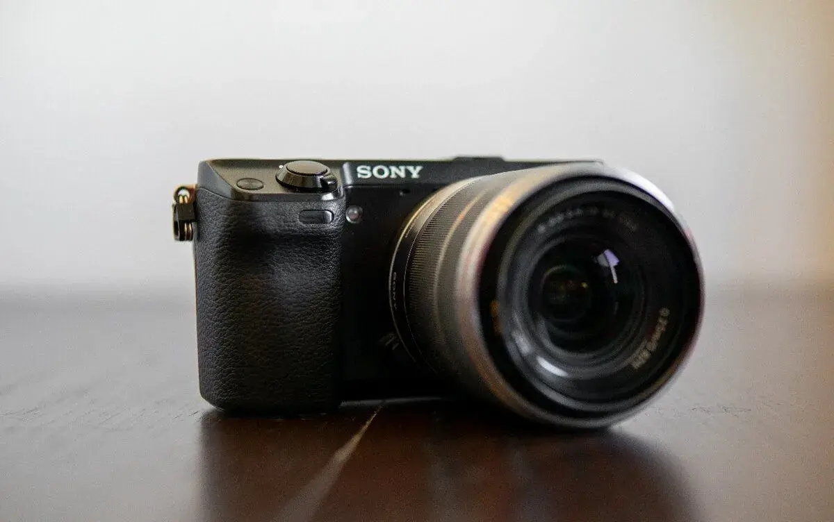 Sony NEX-7 + objektív 18–55 mm OSS
