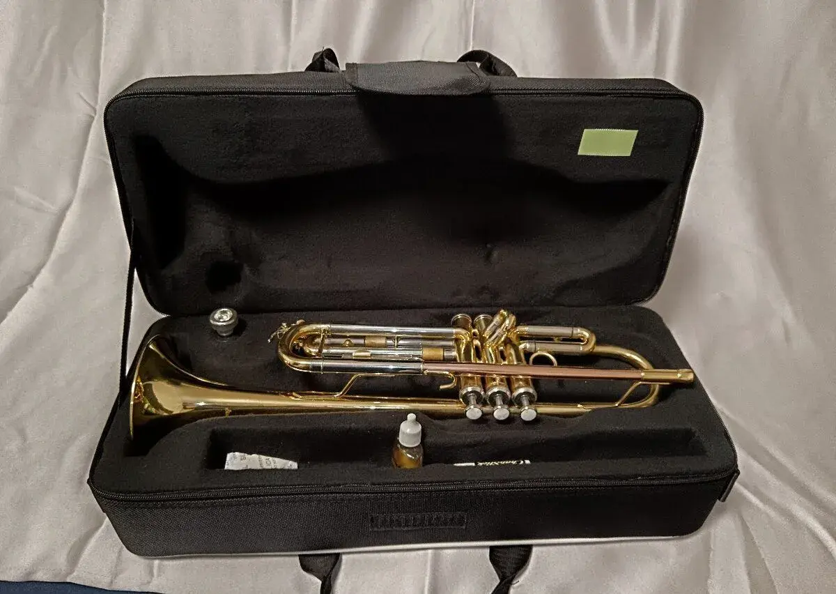 Trúbku Startone STR 25 Bb + dusítka