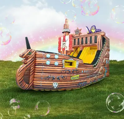 Skákaci hrad pirátska loď