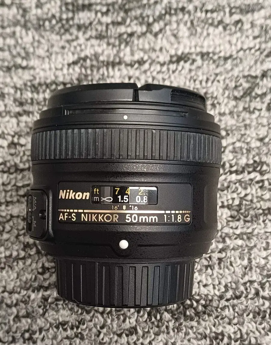 Nikon AF-S 50mm f/1.8G + púzdro, clona HB-47