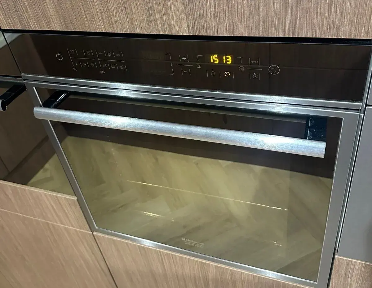 Vstavaná rúra HOTPOINT ARISTON FK 1039ES 1X/HA