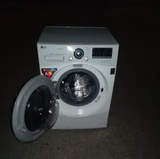 Plnefunkčná automatická práčka LG,DIRECT DRIVE, AKO NOVÁ