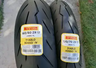 PIRELLI Diablo Rosso IV 120/70zr17 + 160/60zr17