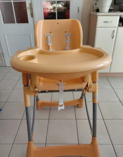 Jedálenská detská stolička