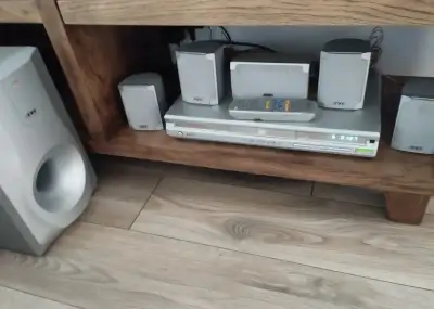 Domace kino AKAI