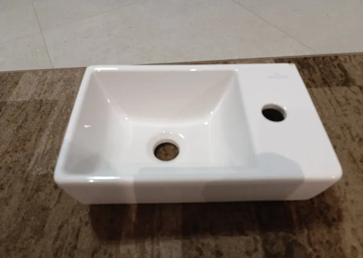 Villeroy & Boch Avento - Umývadielko, 36x22 cm