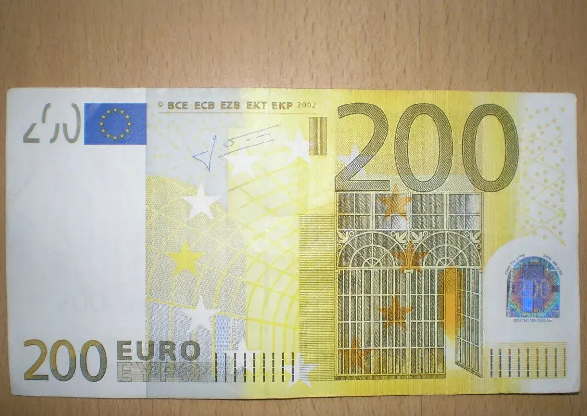 200 eurová bankovka z r. 2002