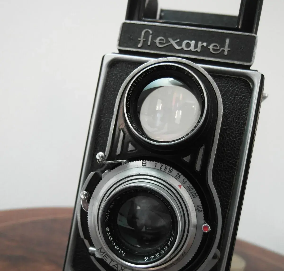 Starý fotoaparát Flexaret vrch