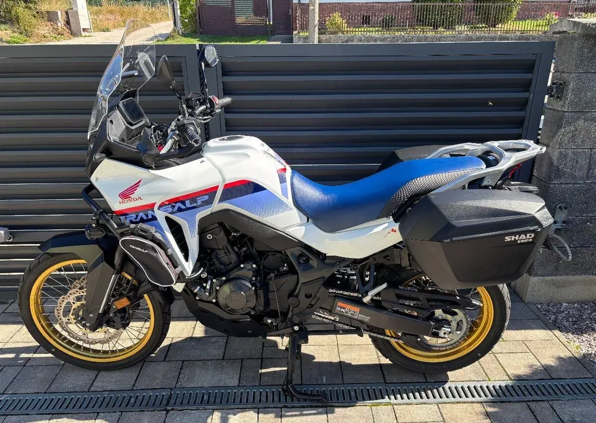 Honda transalp 750 xlv