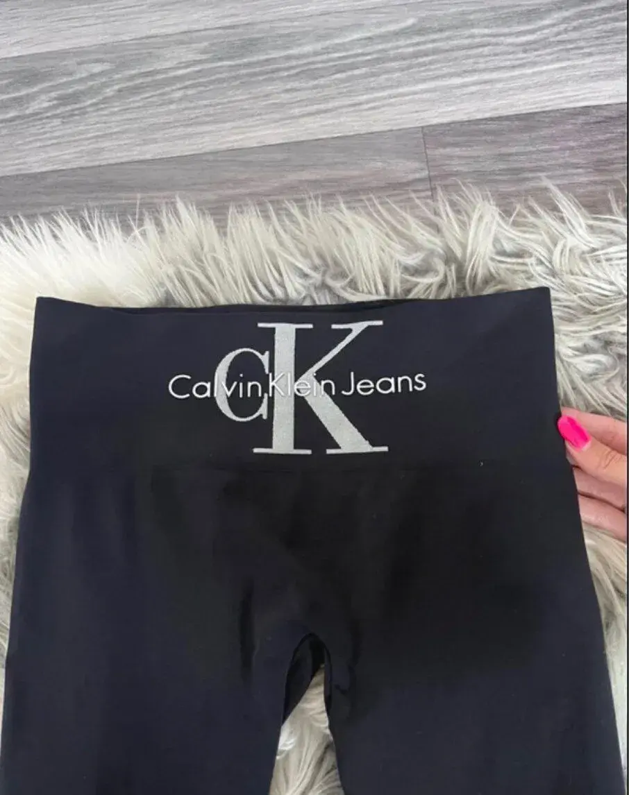 Leginy Calvin Klein velkost XS.