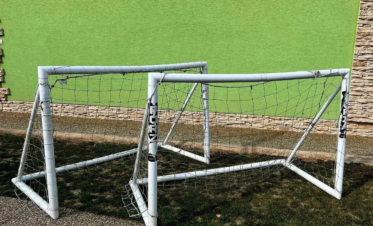 Futbalové bránky