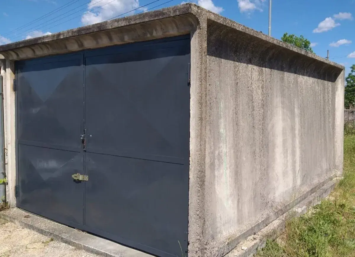 Garáž na prenájom na Banskej ulici