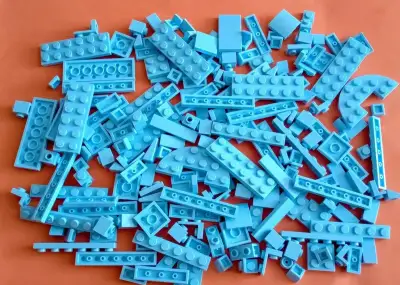 Lego originál diely, farba Bright Light Blue, nehrané 200ks