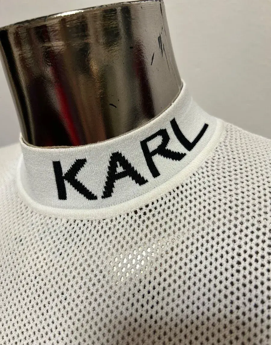 Sveter Karl Laherfeld