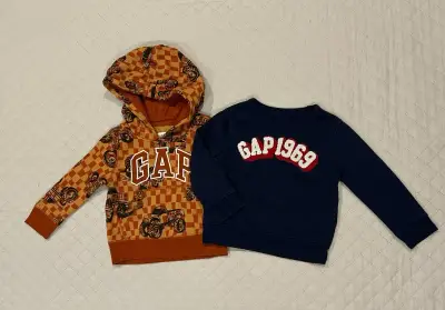 GAP mikiny