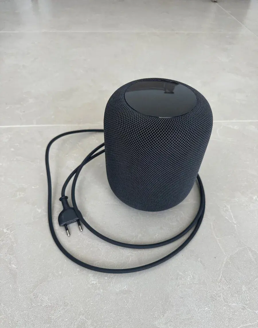 Apple HomePod - nejde nabijat