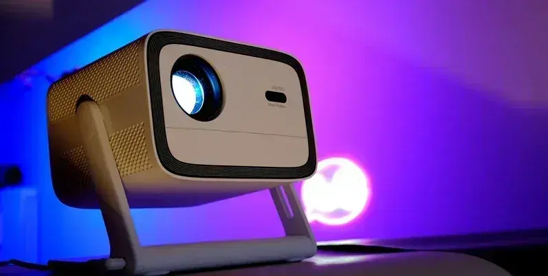 Nový smart projektor Wanbo Vali 1 – gimbal, Android TV