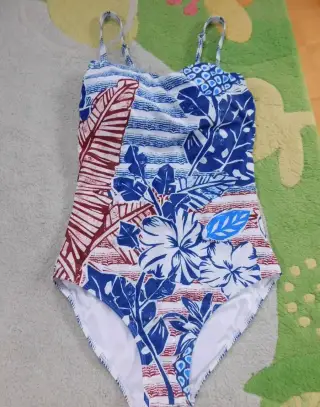 Nové celé plavky Next 40 C