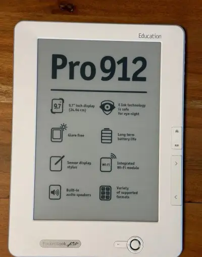 PocketBook PRO 912 Matt White – veľká 9,7” čítačka e-kníh