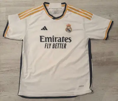 Real Madrid domáci dres 23/24