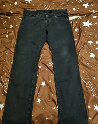Jeans cierne z HM