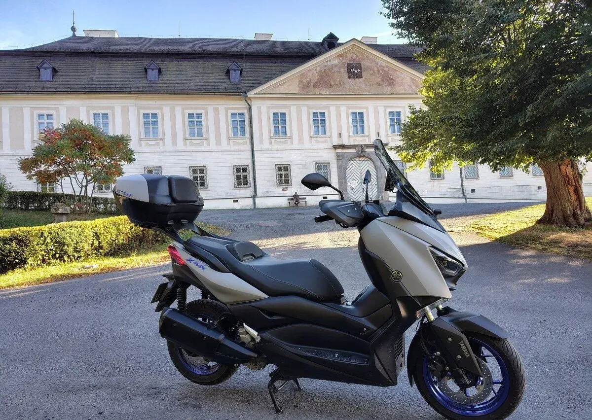 Yamaha xmax 300