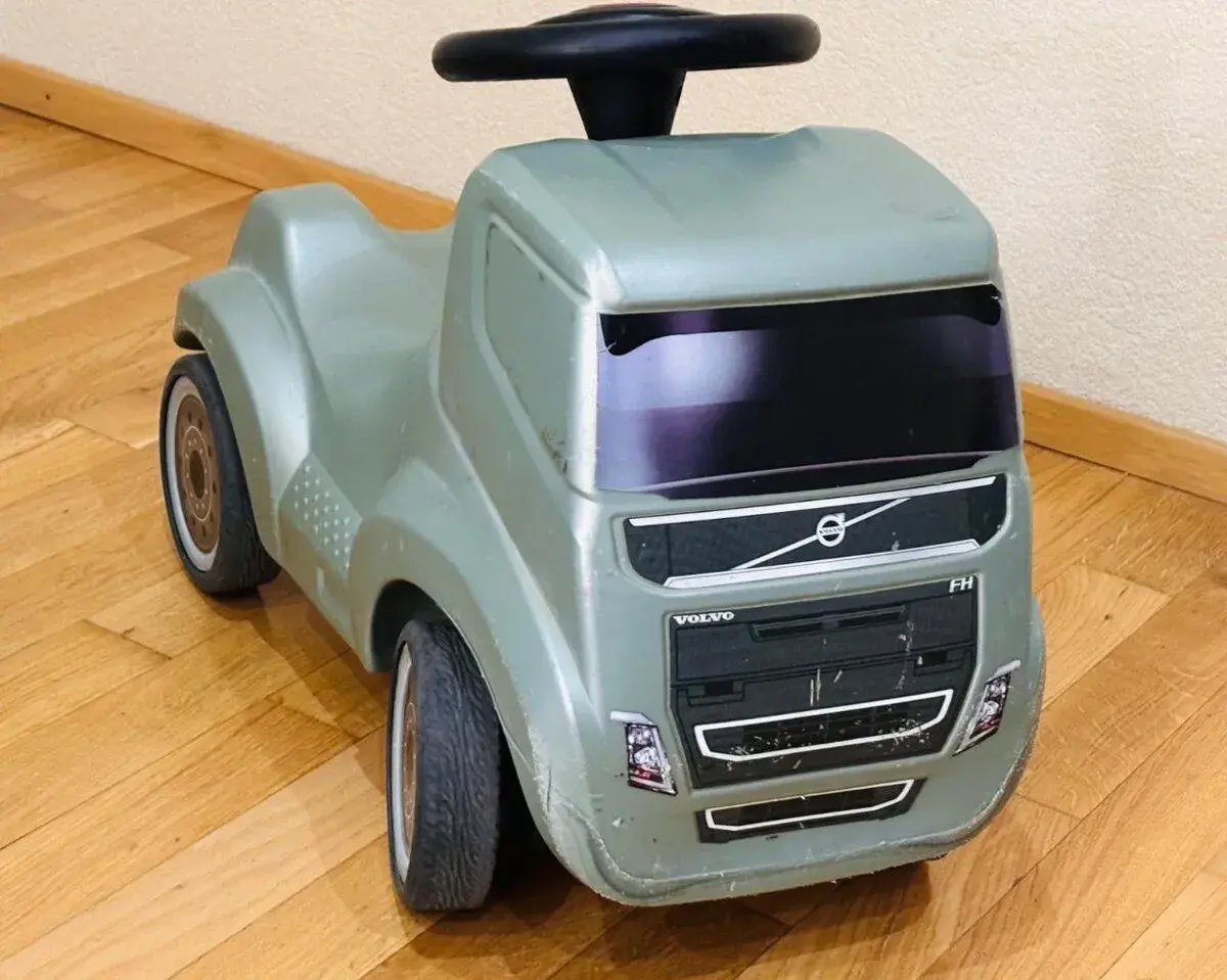 Odrážadlo Volvo kamión