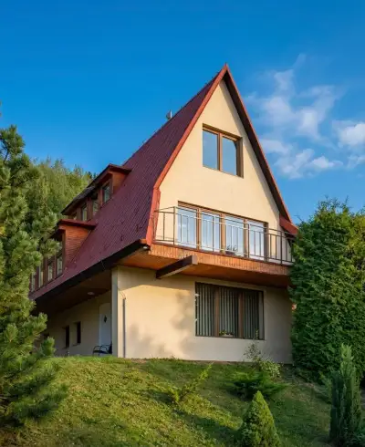 Priestranná chata (190 m²) s krásnym výhľadom SLATINSKÉ LAZY