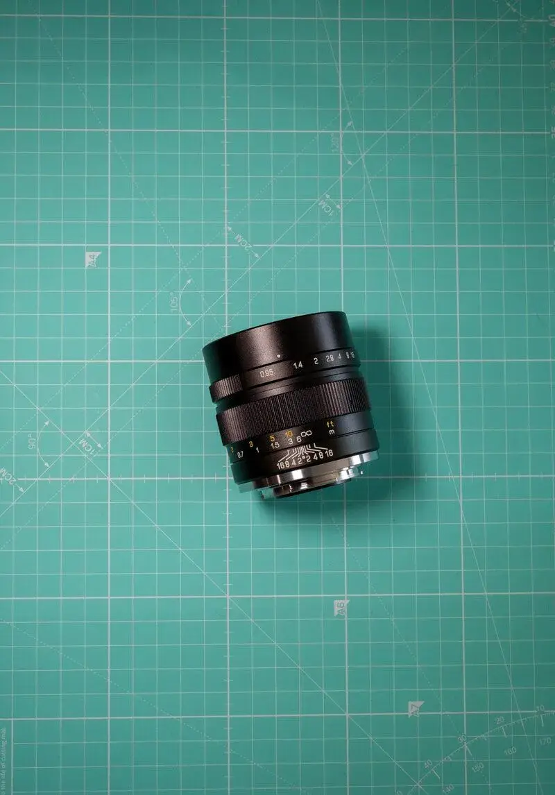 Mitakon Zhongyi Speedmaster 35mm f/0.95 Mark II (stav A)