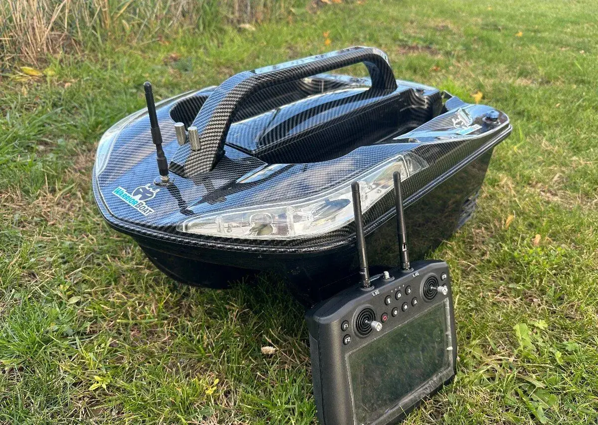 Zavážacia loďka Warriorboat Ghost X Carbon