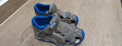 Protetika sandále 27
