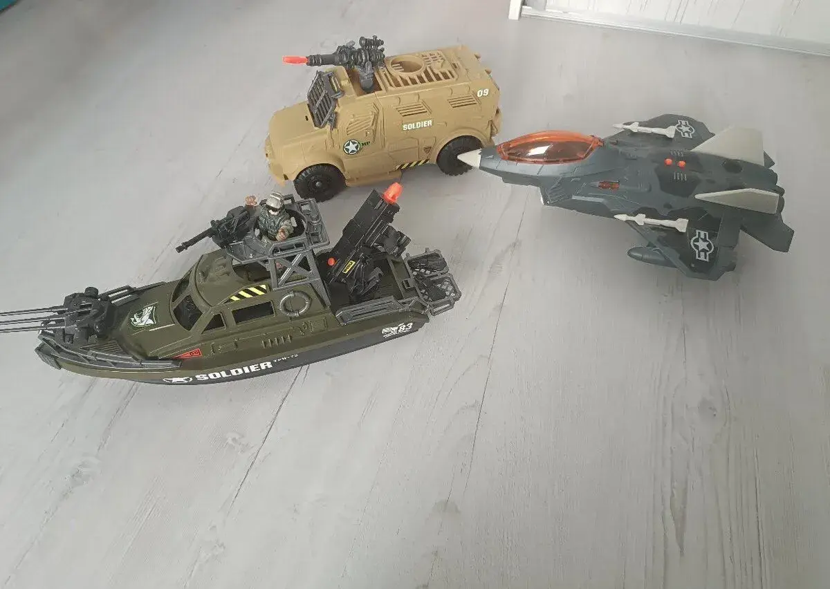 Vojenské autá SOLDIER