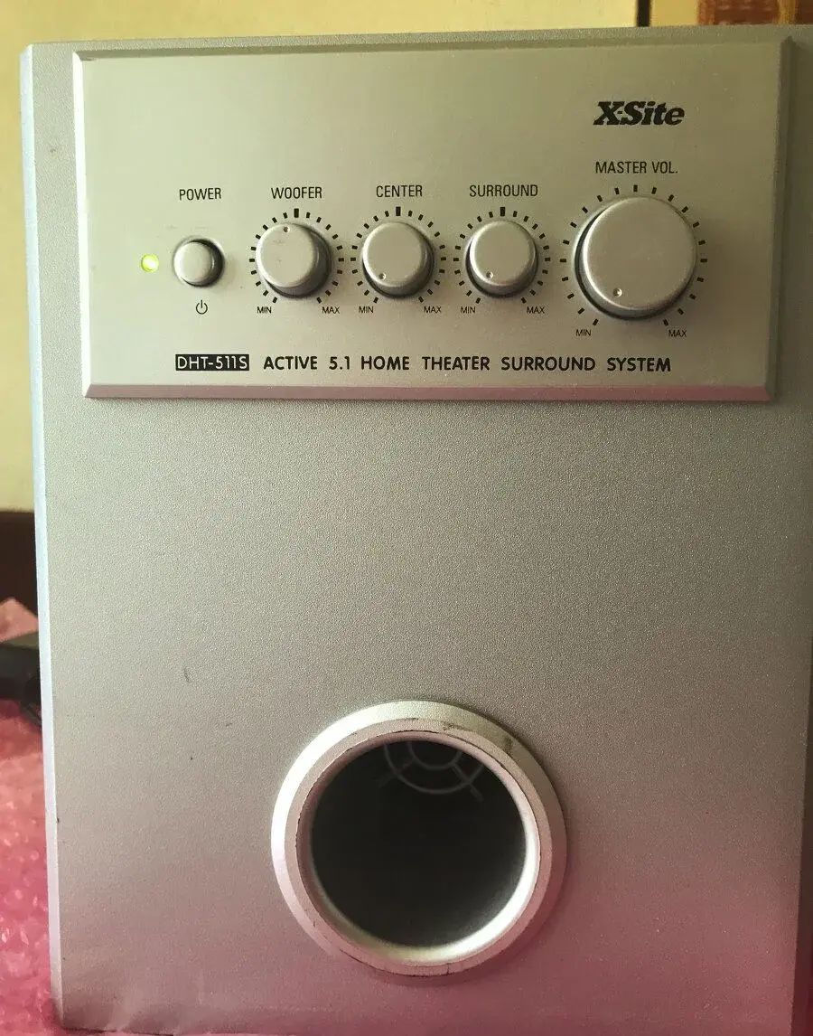 samotny Subwoofer X SITE