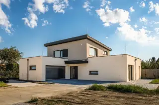 5-izbový dom, dvojgaráž, 814 m² – Dunajská Lužná