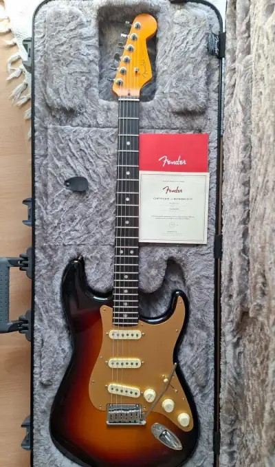Fender american stratocaster ultra2