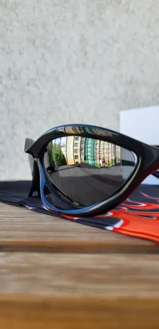 PRADA - slnečné okuliare