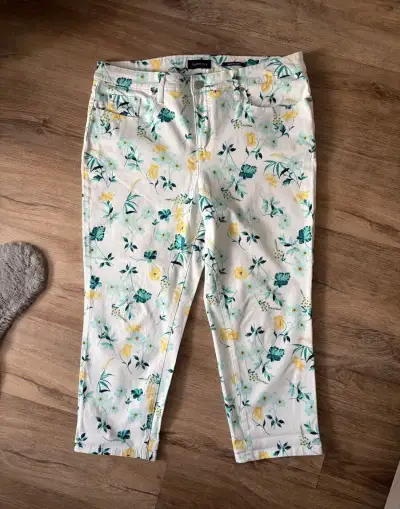 Dámske 3/4 nohavice veľ.XL