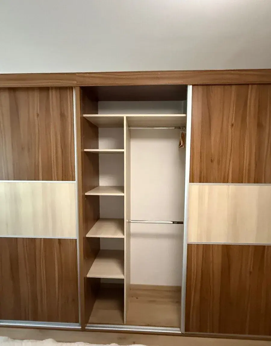 Vstavaná skrina