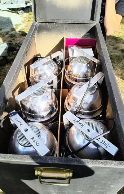 Sada 6x Halogénový reflektor PAR-64 1000W (strieborn
